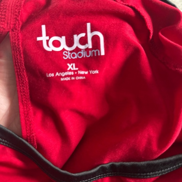 Buccaneers tee shirt - Picture 2 of 5